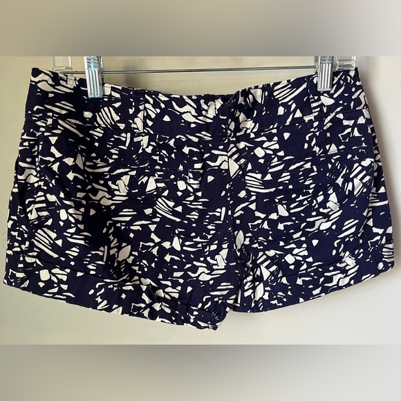 Forever 21 Women’s Patterned Shorts | Size M | Navy & White | Worn Once - Picture 2 of 7